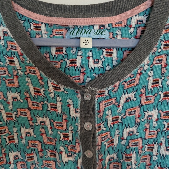 For Lea Lowes - Llama onesie jumpsuit - Picture 3 of 4